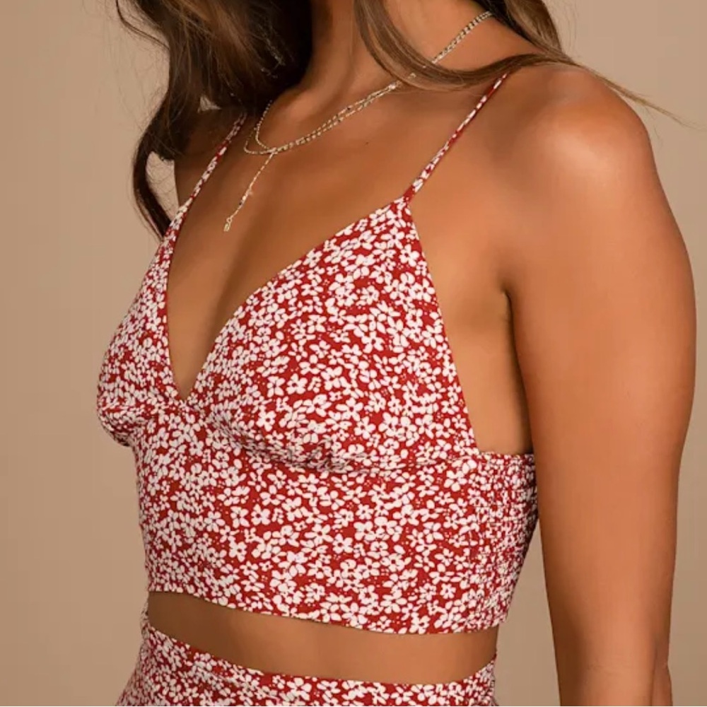 Lulu's Red and White Floral Crop Top